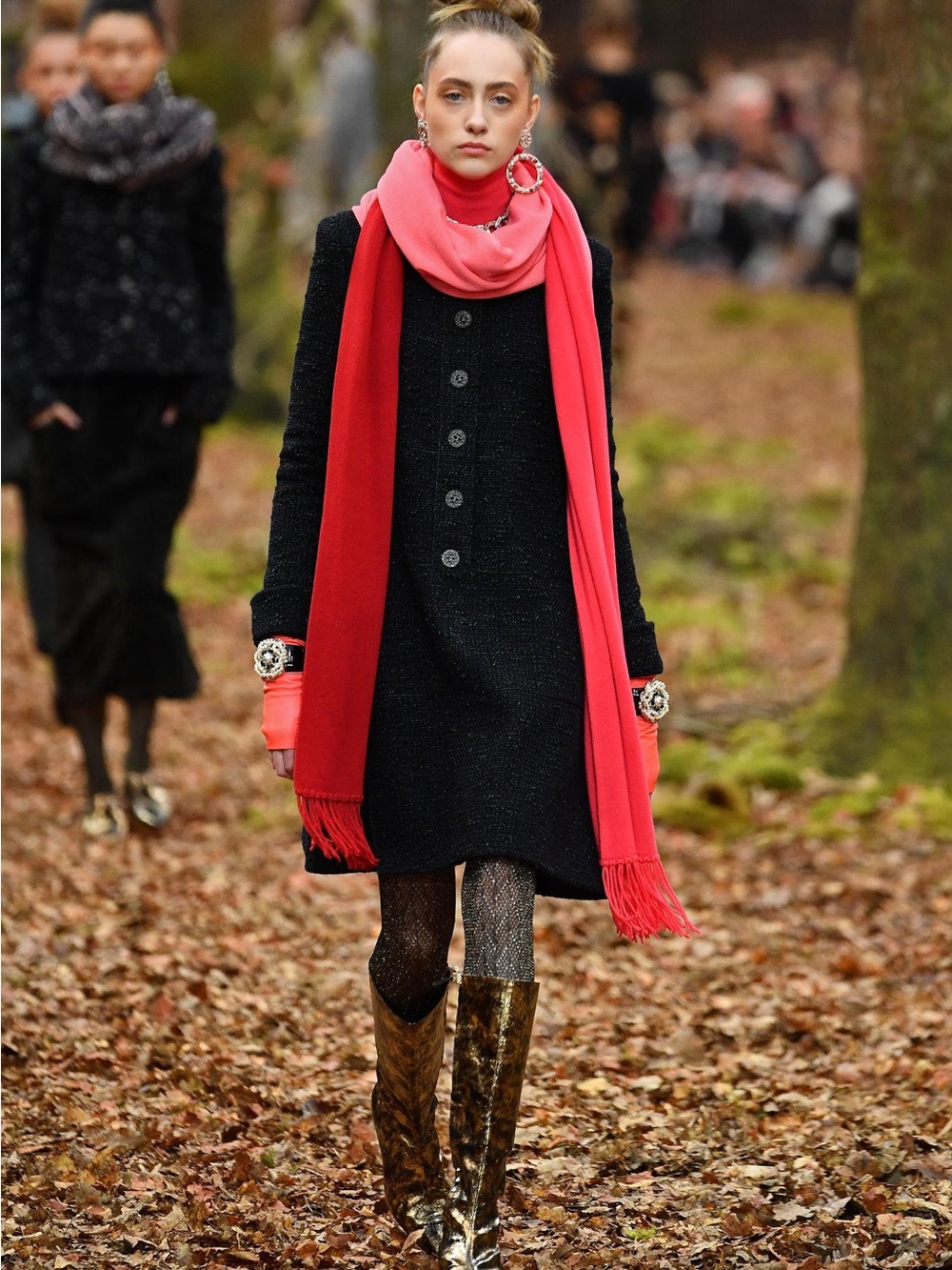 Chanel Runway 100% Cashmere Colour Block Scarf Red Pink Fringe